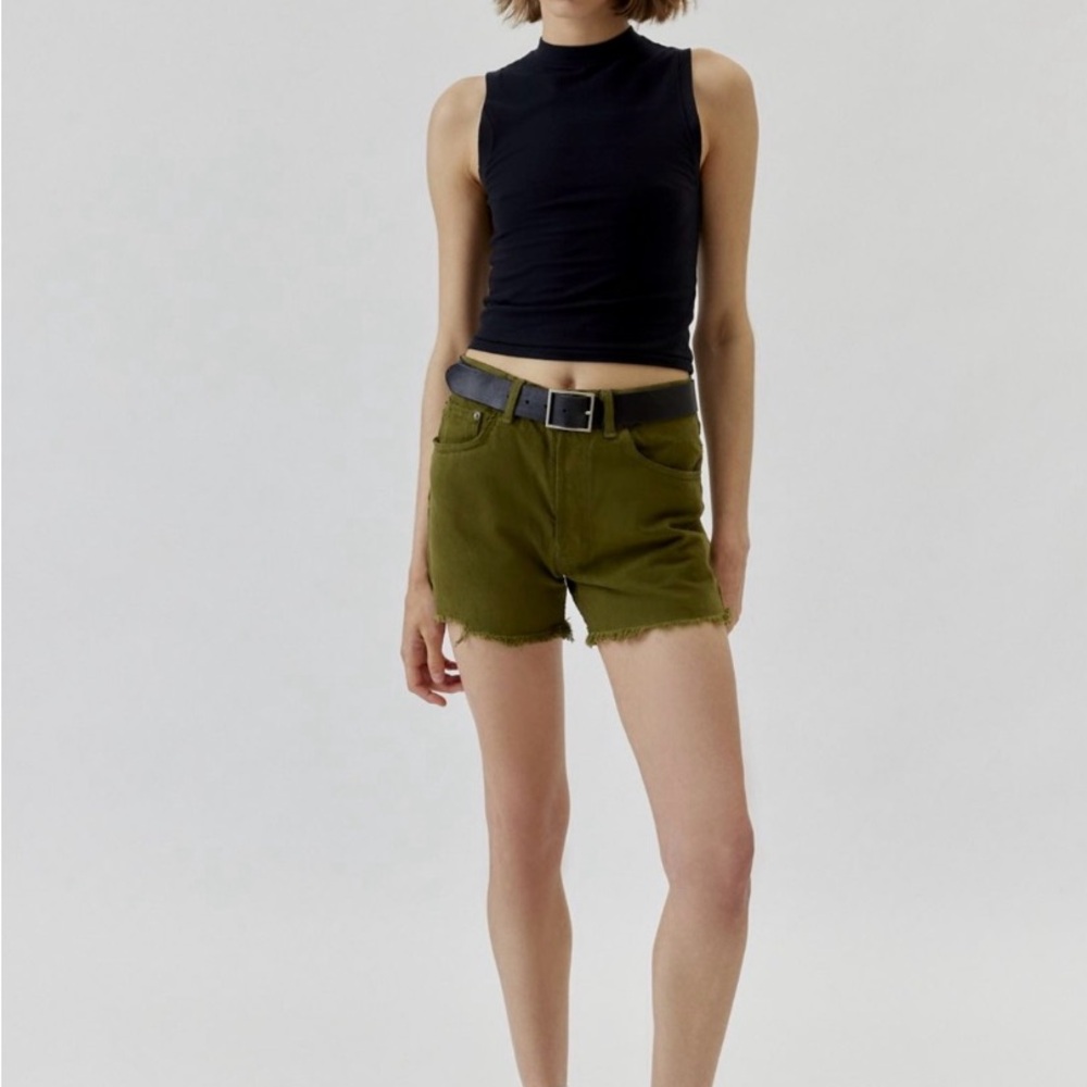 Urban Renewal Vintage Levi’s Low Rise Slouchy Woman’s Shorts